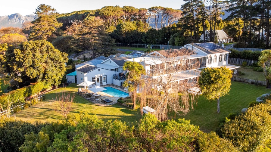 7 Bedroom Property for Sale in Constantia Western Cape